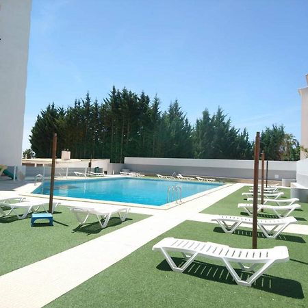 Ferienwohnung Apartamento T1 Com Piscina, Em Montechoro, Albufeira, Algarve Exterior foto