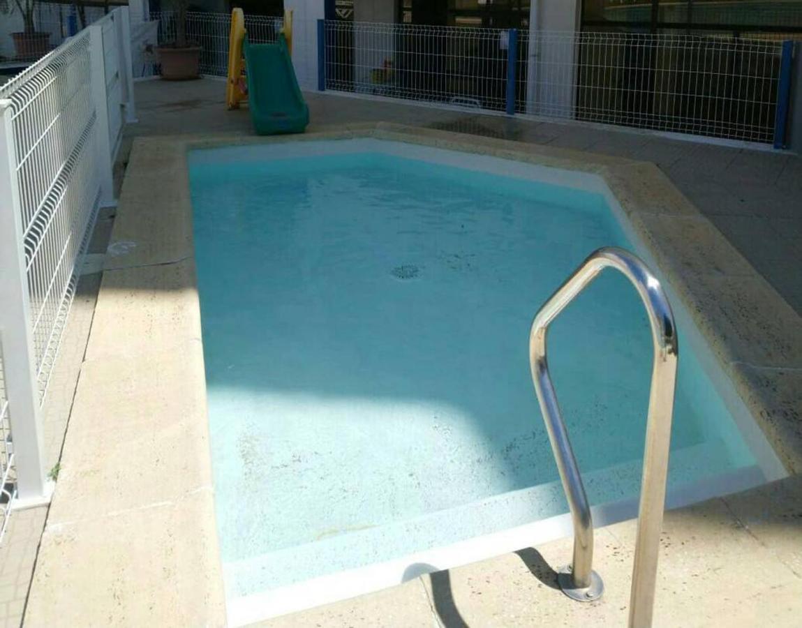 Ferienwohnung Apartamento T1 Com Piscina, Em Montechoro, Albufeira, Algarve Exterior foto